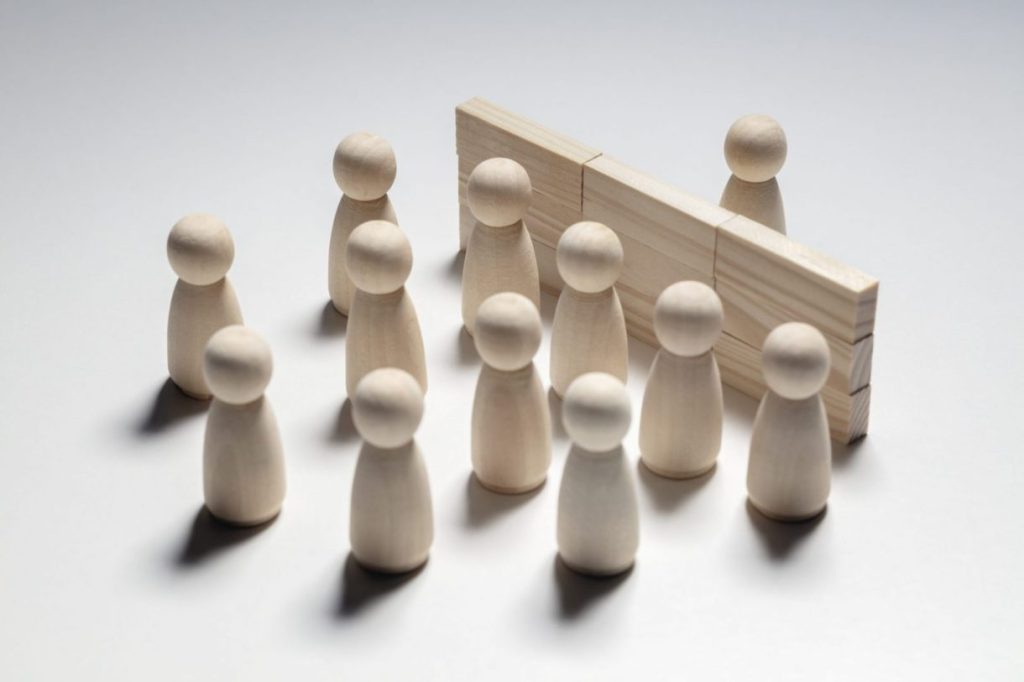 unikanie ludzi, lęk przed ludźmi, fobia społeczna